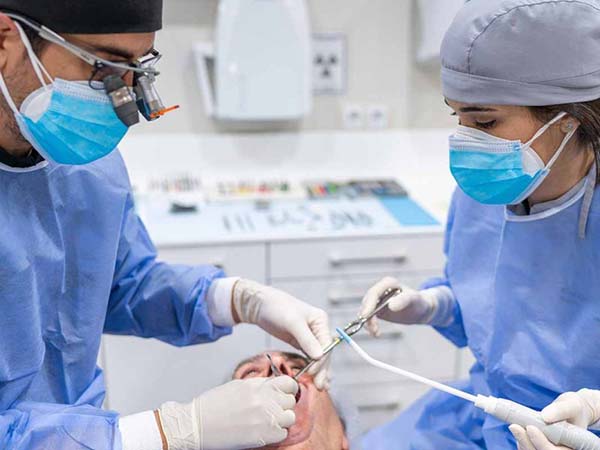 Cirugía dental en Avilés